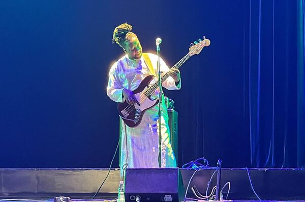 فرقة تيكوباوين.. حين يتحول الغناء الصحراوي إلى رسالة هوية وحرية - سبوتنيك عربي