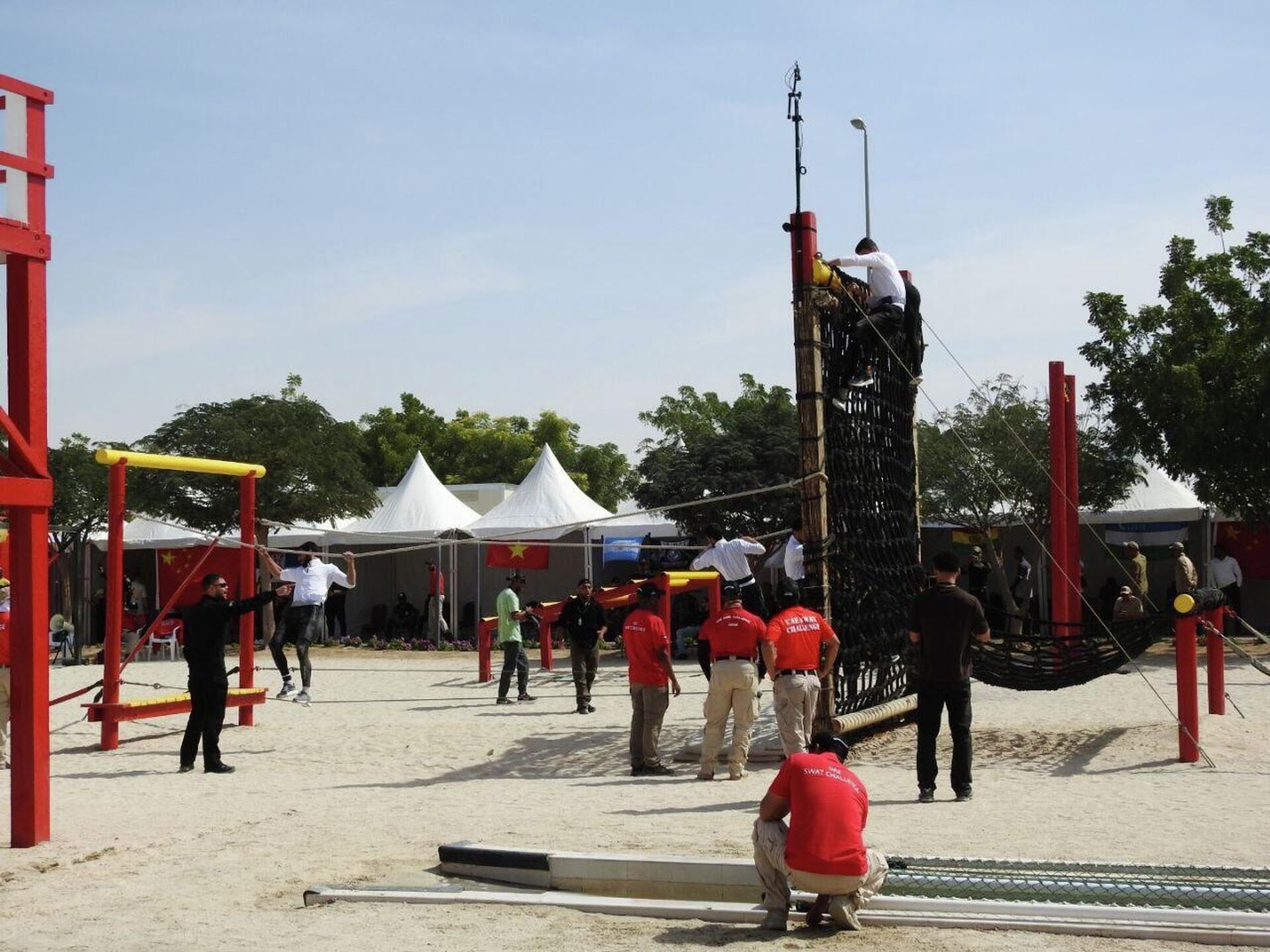 سبوتنيك ترصد فعاليات اليوم الختامي من تحدي الإمارات للفرق التكتيكية - سبوتنيك عربي, 1920, 11.02.2026