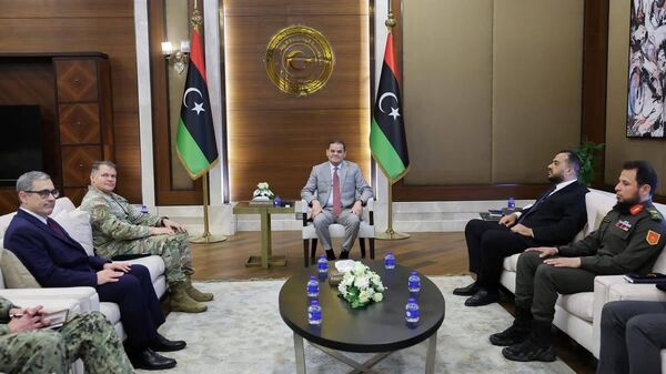 الدبيبة يبحث مع نائب قائد أفريكوم تعزيز التعاون العسكري والأمني بين طرابلس وواشنطن - سبوتنيك عربي