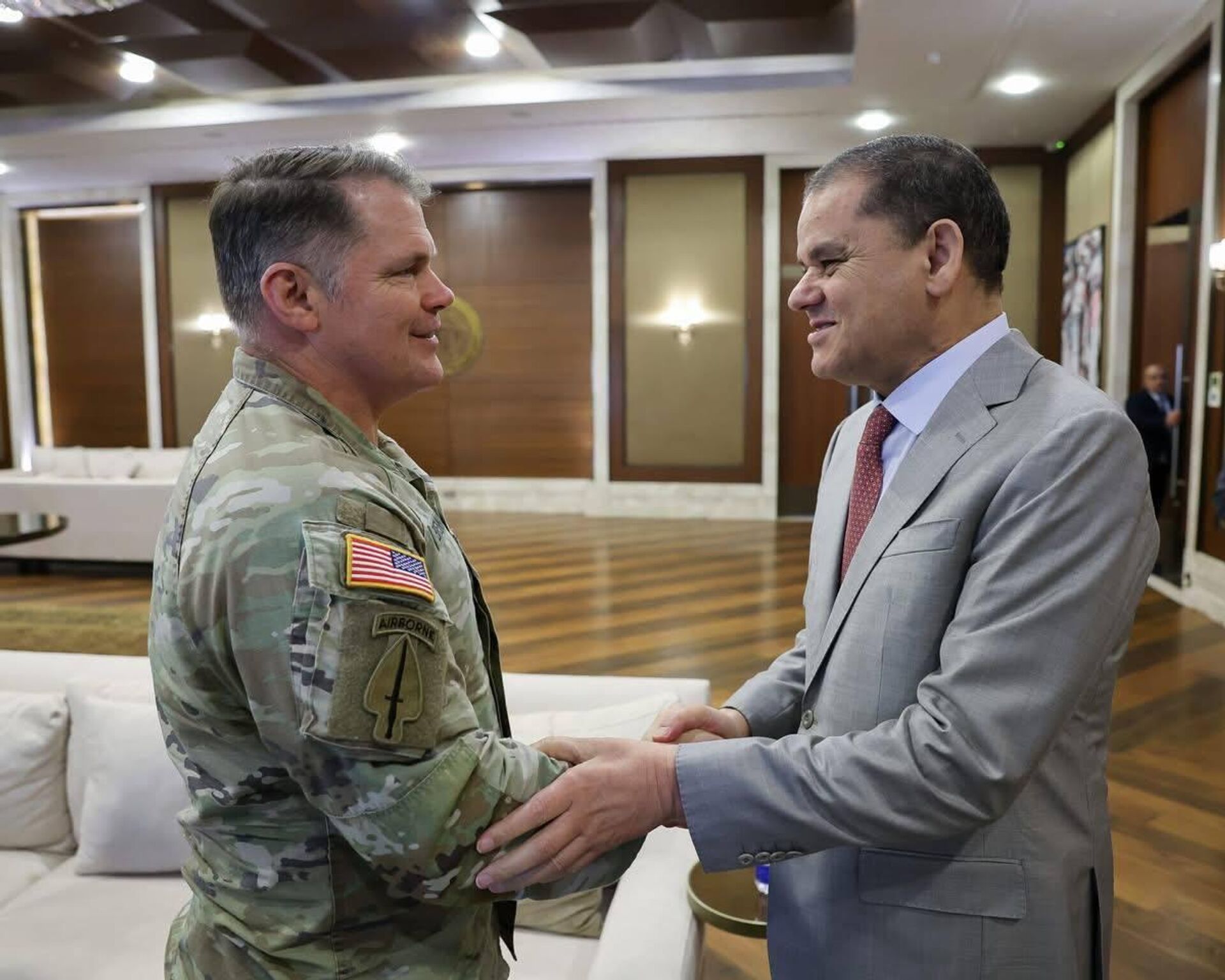 الدبيبة يبحث مع نائب قائد أفريكوم تعزيز التعاون العسكري والأمني بين طرابلس وواشنطن - سبوتنيك عربي, 1920, 11.02.2026