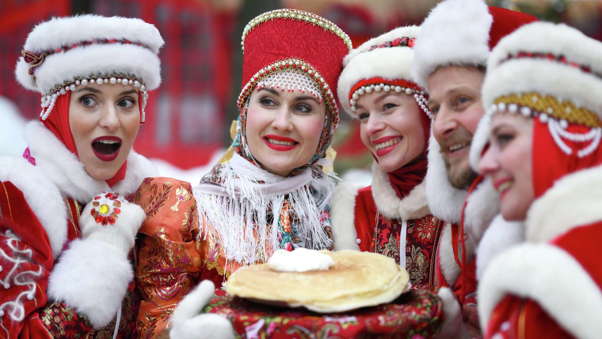 عيد "ماسلينيتسا"... روسيا تودع الشتاء