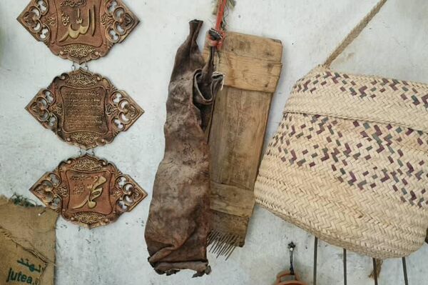 الحاجة فاطمة حارسة الذاكرة الشعبية في مدينة بني وليد الليبية - سبوتنيك عربي