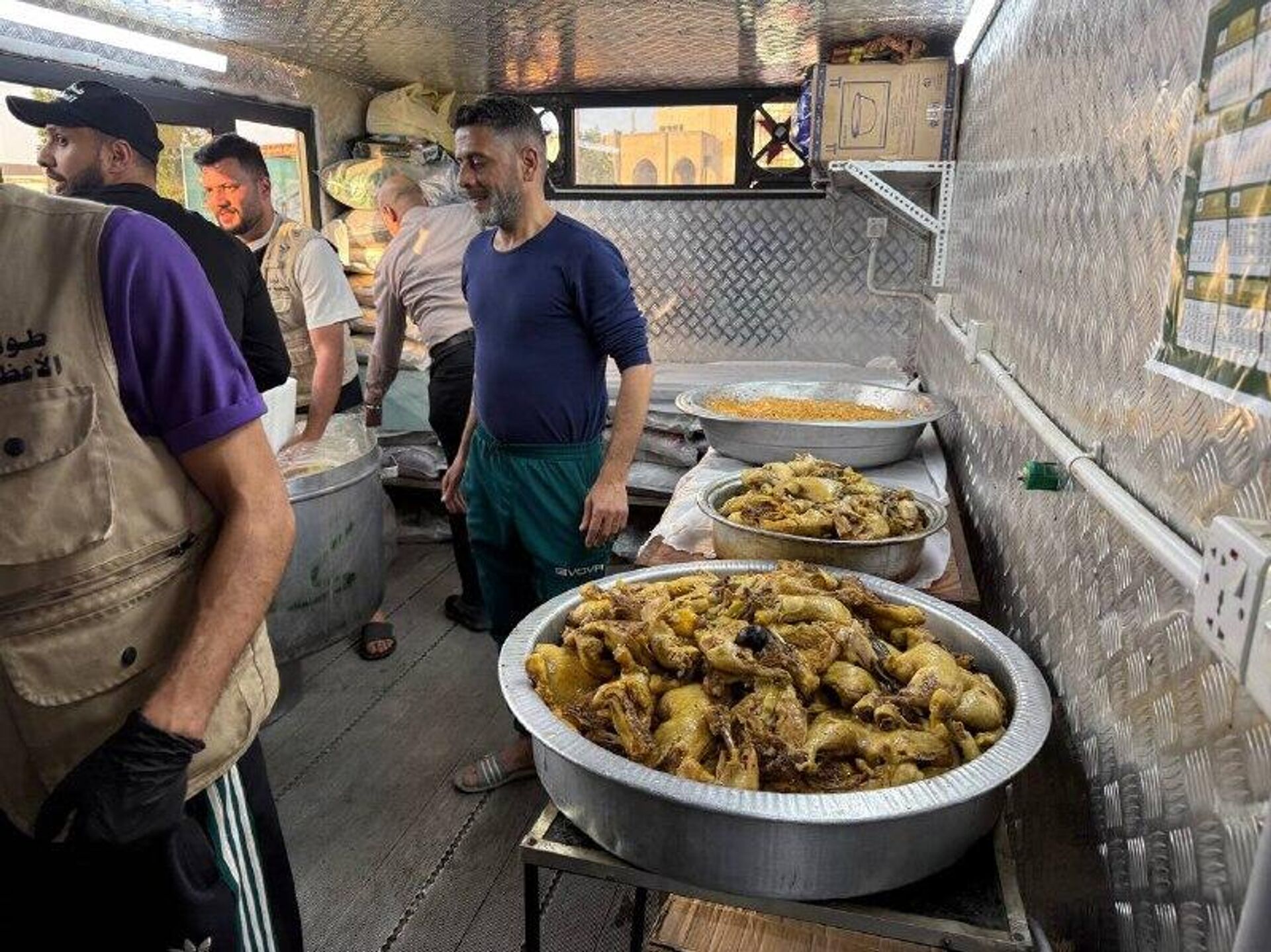 مطبخ الرحمة بالأعظمية.. مائدة مجانية توحد الصائمين في العراق - سبوتنيك عربي, 1920, 19.02.2026