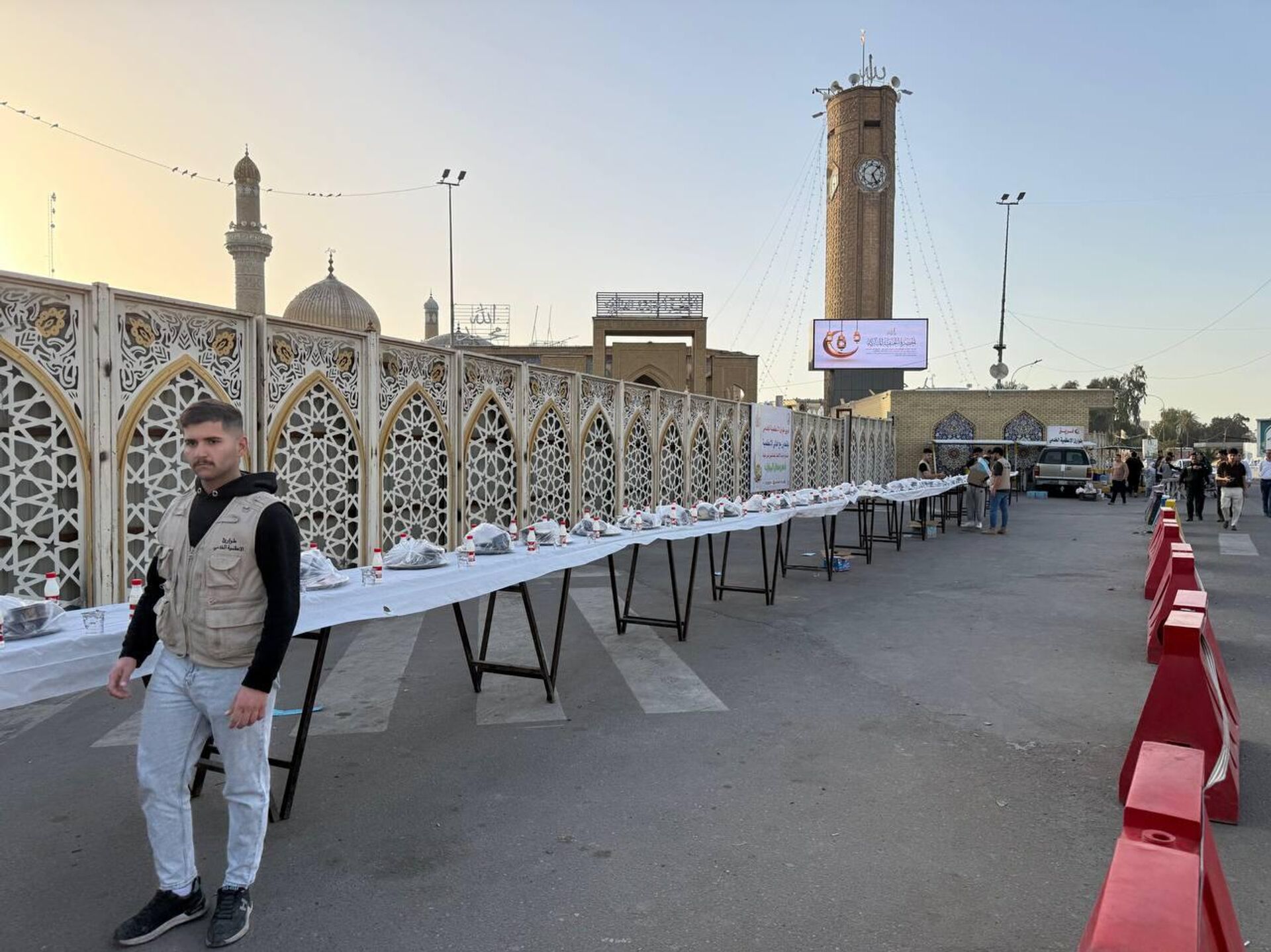 مطبخ الرحمة بالأعظمية.. مائدة مجانية توحد الصائمين في العراق - سبوتنيك عربي, 1920, 19.02.2026