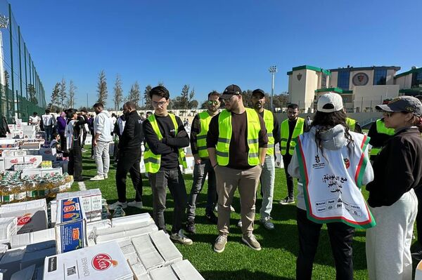 نادي مولودية الجزائري مبادرة تضامنية واسعة خلال شهر رمضان نادي مولودية الجزائري مبادرة تضامنية واسعة خلال شهر رمضان - سبوتنيك عربي