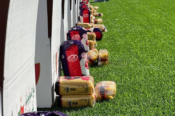 نادي مولودية الجزائري مبادرة تضامنية واسعة خلال شهر رمضان نادي مولودية الجزائري مبادرة تضامنية واسعة خلال شهر رمضان - سبوتنيك عربي