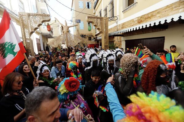 الزامبو.. أكثر المهرجانات غرابة وتميزا في لبنان
 - سبوتنيك عربي