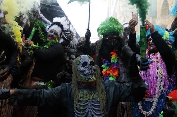 الزامبو.. أكثر المهرجانات غرابة وتميزا في لبنان
 - سبوتنيك عربي