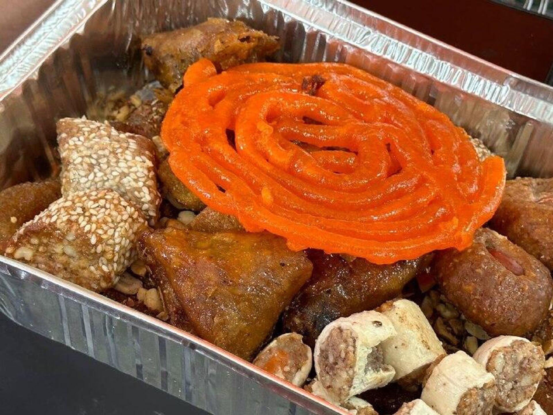 الزلابية وقلب اللوز في الجزائر ….حكاية حلويات تُزهر في رمضان وتفوح بعبق التراث  
 - سبوتنيك عربي, 1920, 26.02.2026