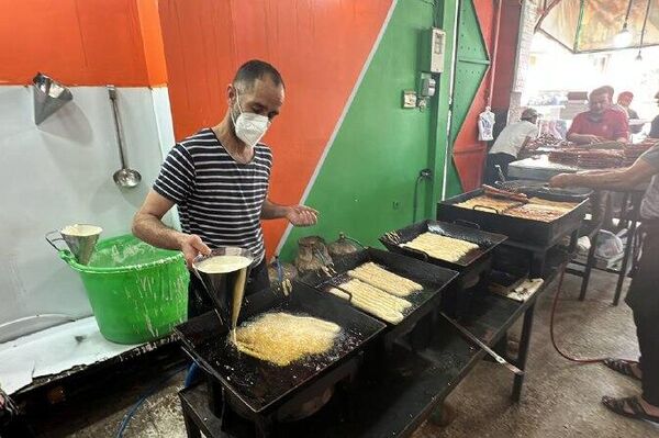 الزلابية وقلب اللوز في الجزائر... حكاية حلويات تزهر في رمضان وتفوح بعبق التراث - سبوتنيك عربي