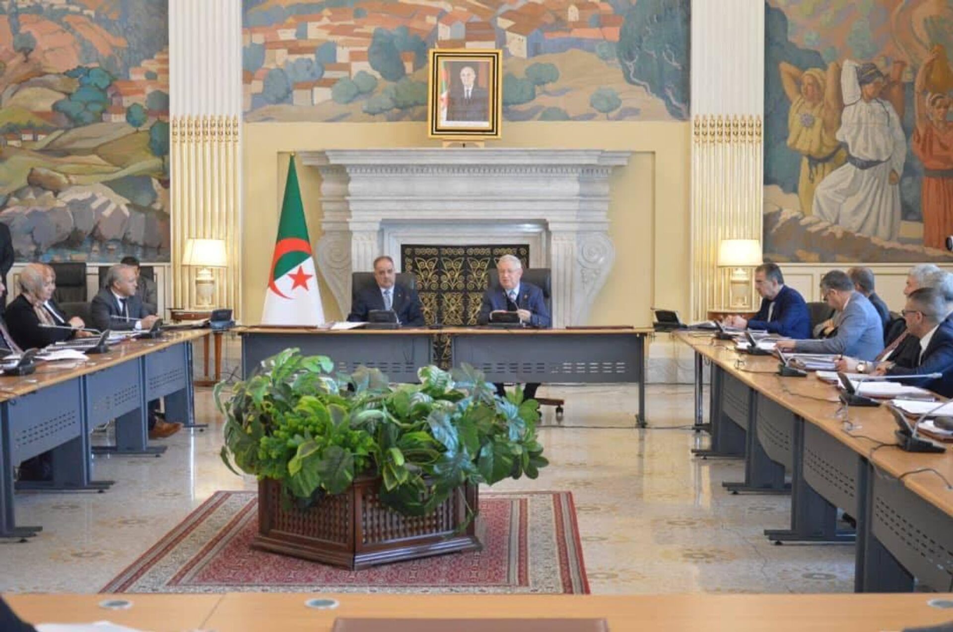 لجنة برلمانية مشتركة في الجزائر تعيد صياغة بعض مواد قانون تجريم الاستعمار - سبوتنيك عربي, 1920, 27.02.2026