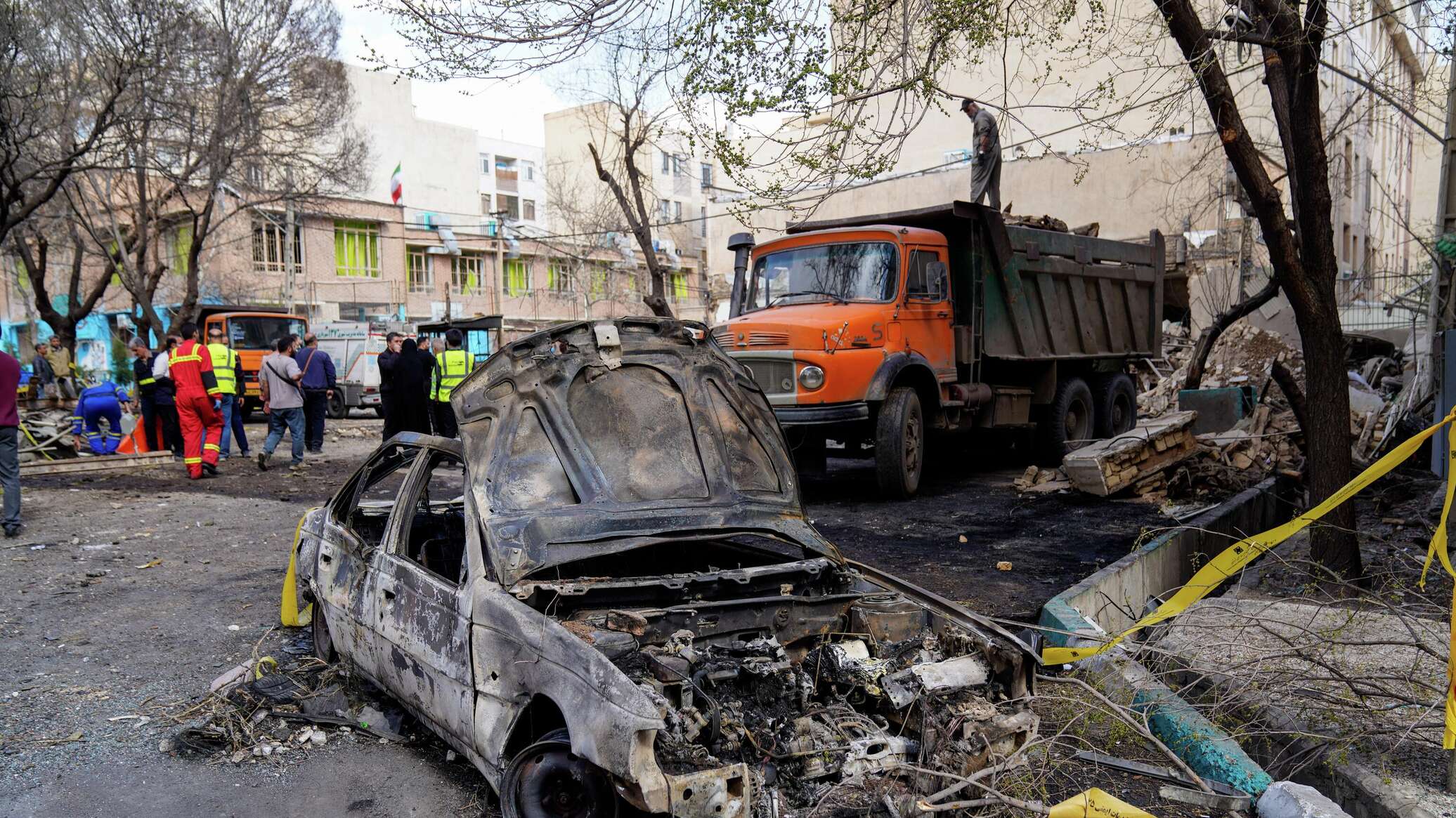 الهلال الأحمر الإيراني يعلن مقتل وإصابة أكثر من 900 شخص في هجمات أمريكا وإسرائيل