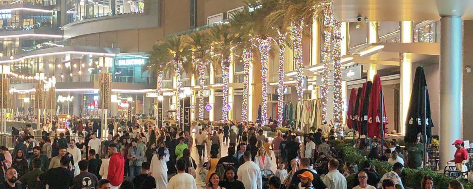 عدسة سبوتنيك ترصد الأوضاع داخل إمارة دبي في دولة الإمارات العربية المتحدة  - سبوتنيك عربي, 1920, 28.02.2026