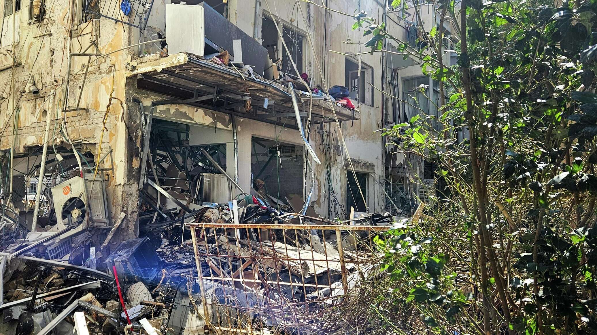 رغم استمرار القصف المتبادل… ما فرص العودة لطاولة المفاوضات بين واشنطن وطهران