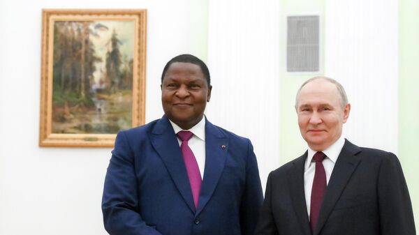 الرئيس الروسي فلاديمير بوتين خلال محادثات مع رئيس جمهورية أفريقيا الوسطى، فاوستين أرشانج تواديرا - سبوتنيك عربي