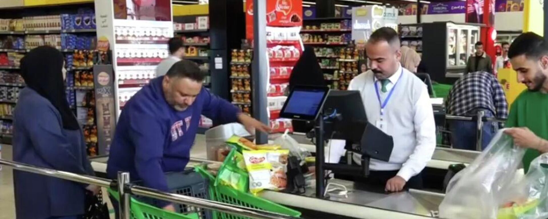 الأزمة الاقتصادية في وضع الحرب بالعراق - سبوتنيك عربي, 1920, 06.03.2026