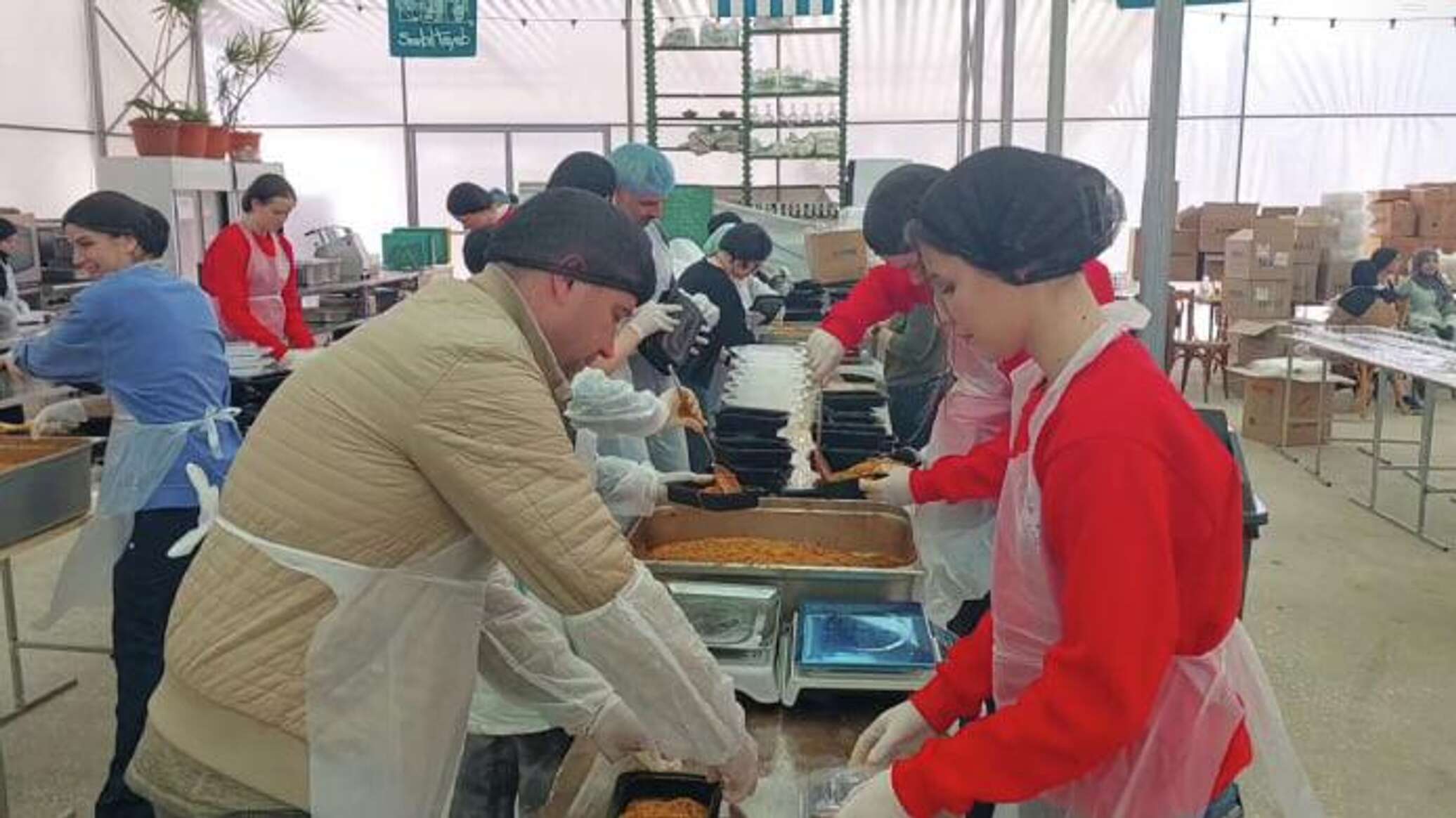 تضامنا مع النازحين في لبنان... "البيت الروسي" والجالية الروسية ينخرطان في مبادرات الإغاثة