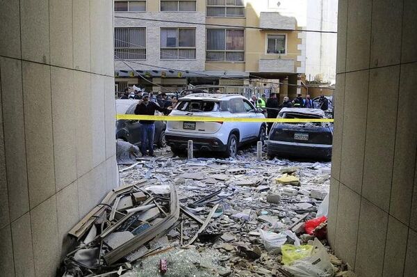 عدسة سبوتنيك ترصد الأضرار داخل الشقق السكنية في بيروت نتيجة غارة إسرائيلية    - سبوتنيك عربي