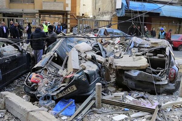 عدسة سبوتنيك ترصد الأضرار داخل الشقق السكنية في بيروت نتيجة غارة إسرائيلية    - سبوتنيك عربي