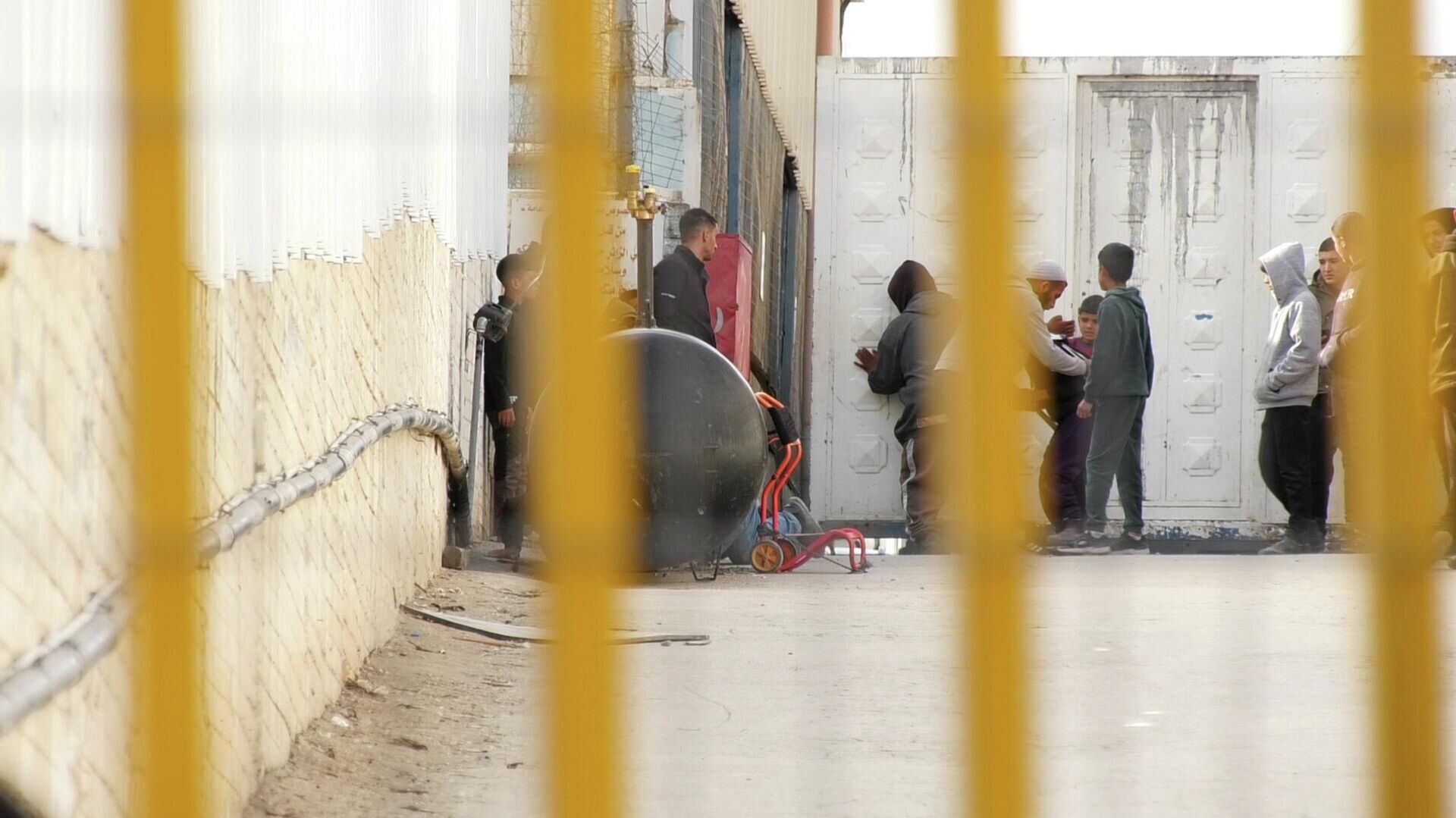 الحرب على إيران تفرض واقعا اقتصاديا وأمنيا جديدا على الضفة الغربية - سبوتنيك عربي, 1920, 11.03.2026