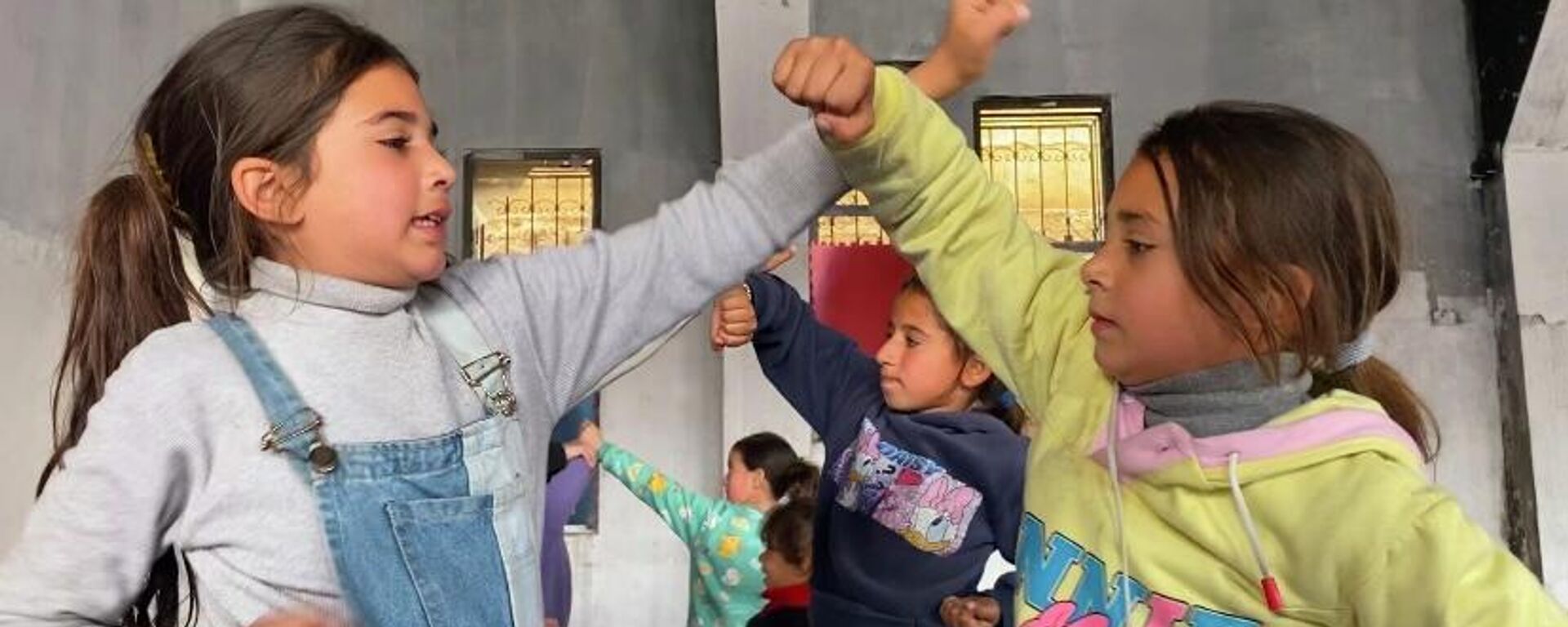 رياضة الكاراتيه تداوي ندوب الحرب في قلوب أطفال غزة - سبوتنيك عربي, 1920, 13.03.2026