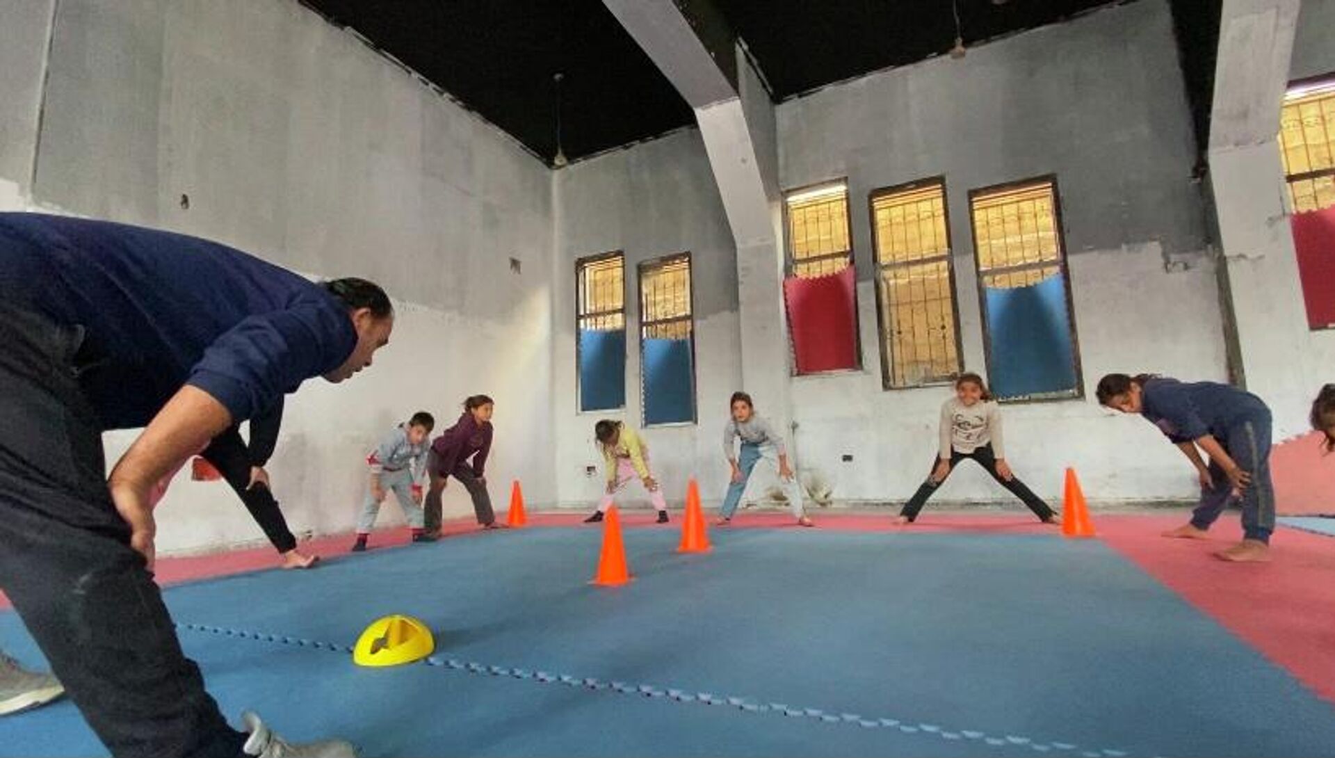 رياضة الكاراتيه تداوي ندوب الحرب في قلوب أطفال غزة - سبوتنيك عربي, 1920, 12.03.2026