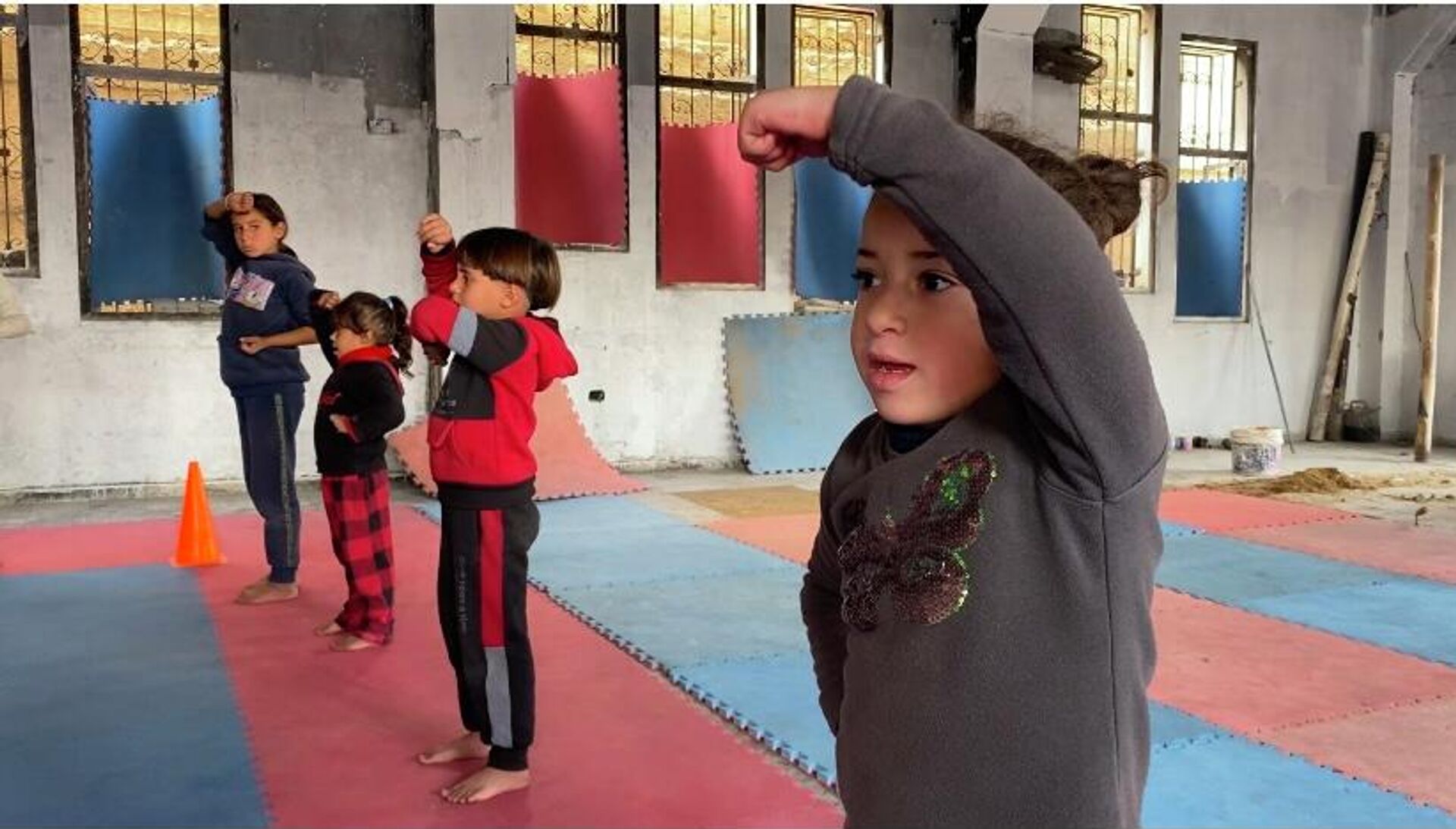 رياضة الكاراتيه تداوي ندوب الحرب في قلوب أطفال غزة - سبوتنيك عربي, 1920, 12.03.2026