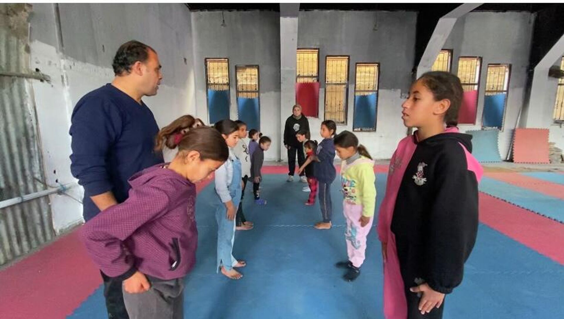 رياضة الكاراتيه تداوي ندوب الحرب في قلوب أطفال غزة - سبوتنيك عربي, 1920, 12.03.2026