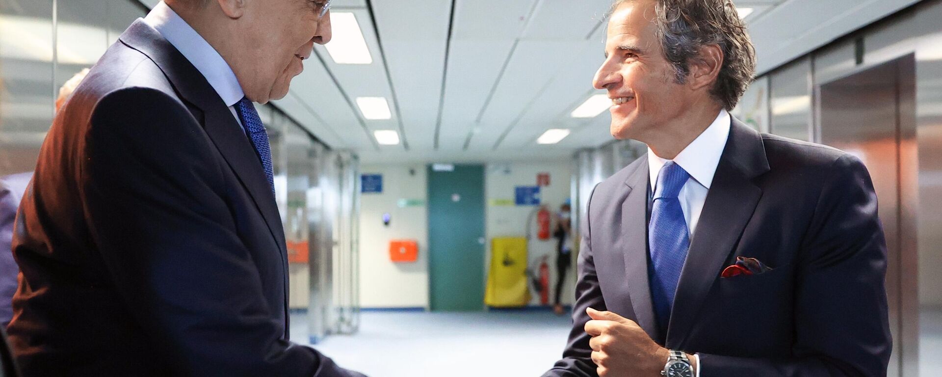 وزير الخارجية الروسي سيرغي لافروف مع المدير العام للوكالة الدولية للطاقة الذرية رافائيل غروسي - سبوتنيك عربي, 1920, 13.03.2026