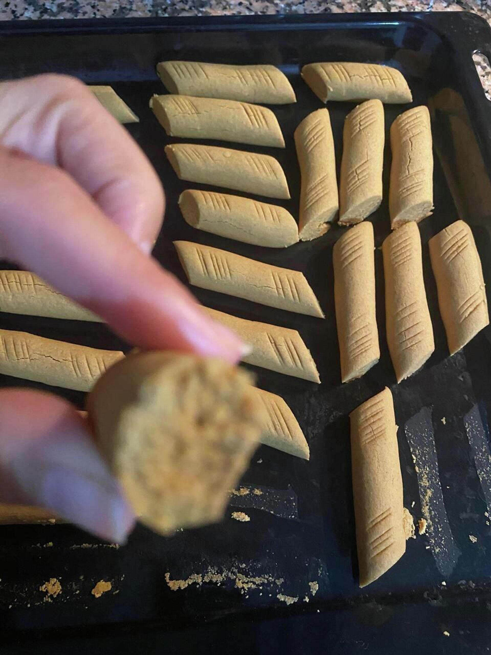 صناعة الحلويات التقليدية بعيد الفطر في تونس - سبوتنيك عربي, 1920, 13.03.2026