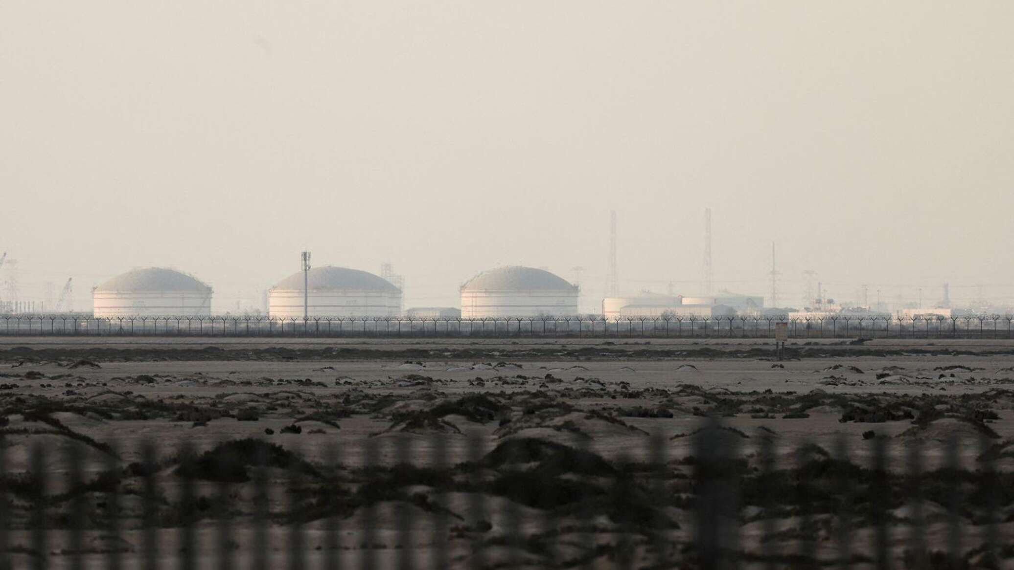 إعلام: إسرائيل تستعد لمهاجمة منشآت طاقة إيرانية في انتظار موافقة أمريكية