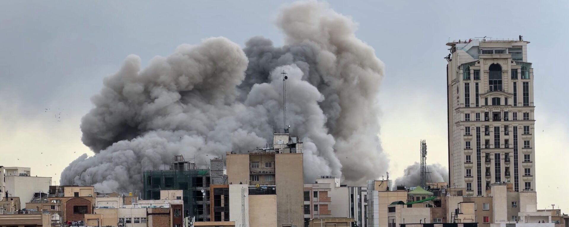 هجمات اٍسرائيلية أمريكية في العاصمة الإيرانية طهران - سبوتنيك عربي, 1920, 21.03.2026