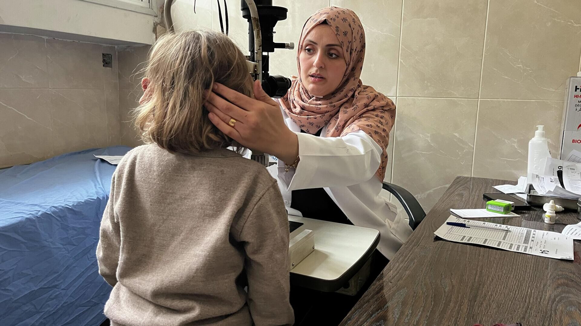 آلاف مرضى العيون في غزة مهددون بفقدان البصر بسبب نقص الأدوية والمعدات الطبية 
تقرير أجود جرادات 
 - سبوتنيك عربي, 1920, 20.03.2026