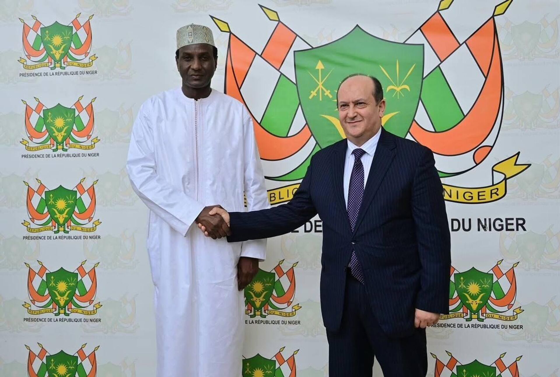 اتفاقيات نيامي… من التعاون الثنائي إلى هندسة محور سيادي الجزائر والنيجر يرسمان معالم قوة جنوب–جنوب جديدة - سبوتنيك عربي, 1920, 29.03.2026