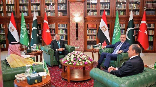 اجتماع رباعى بين وزراء خارجية مصر وباكستان وتركيا والسعودية لبحث مستجدات الأوضاع الإقليمية وجهود خفض التصعيد - سبوتنيك عربي