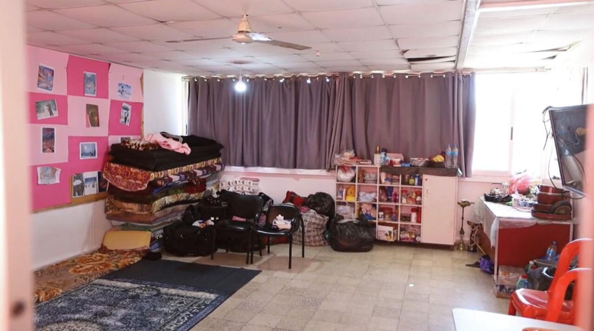 لبنان... التعليم مستمر رغم الحرب والامتحانات بلا قرار نهائي
 - سبوتنيك عربي, 1920, 02.04.2026