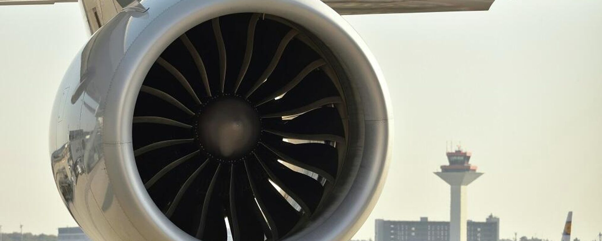 محرك طائرة - سبوتنيك عربي, 1920, 05.04.2026