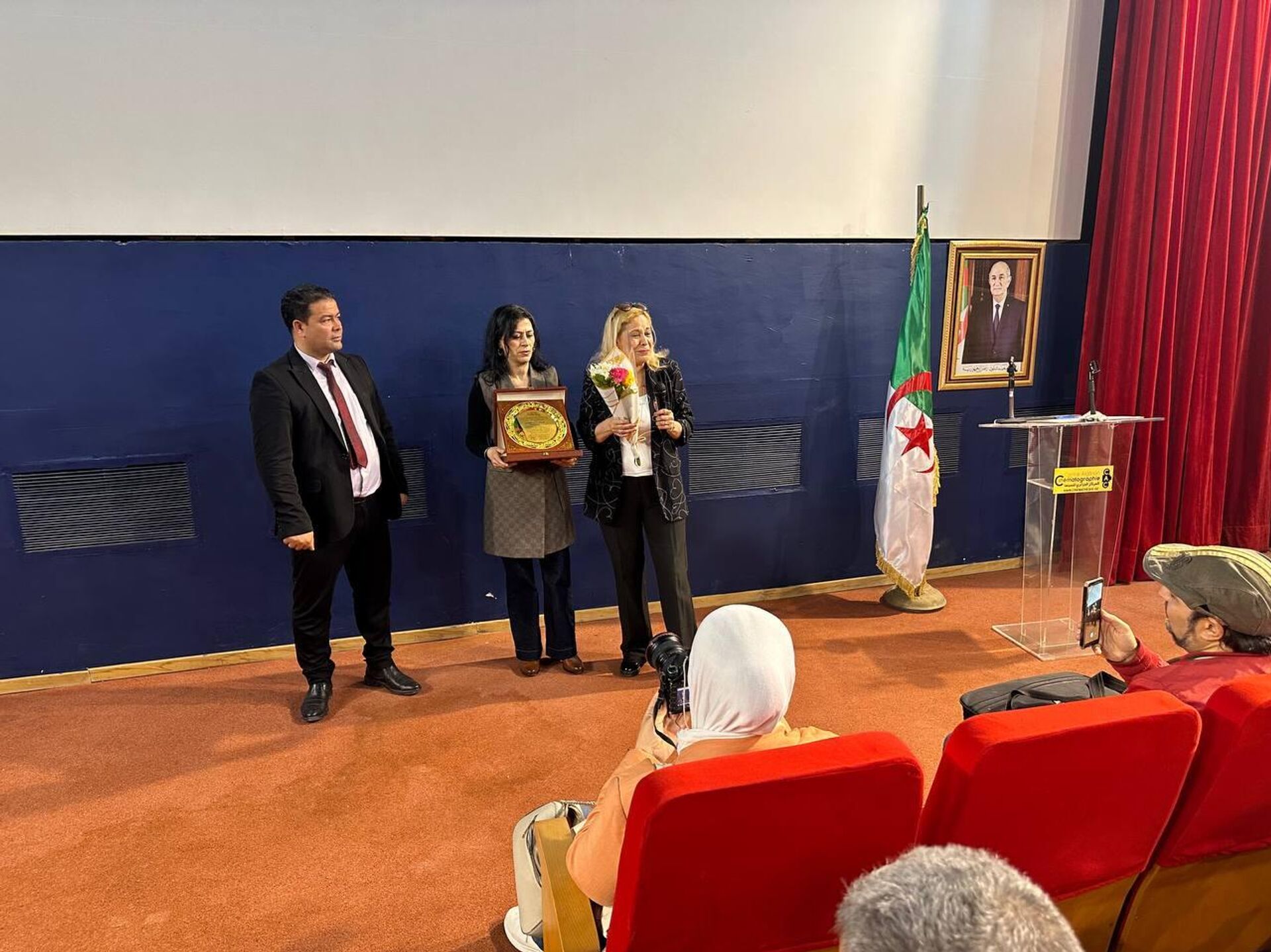 سينما المرأة في الجزائر... نافذة للإبداع وكسر الصور النمطية  - سبوتنيك عربي, 1920, 08.04.2026