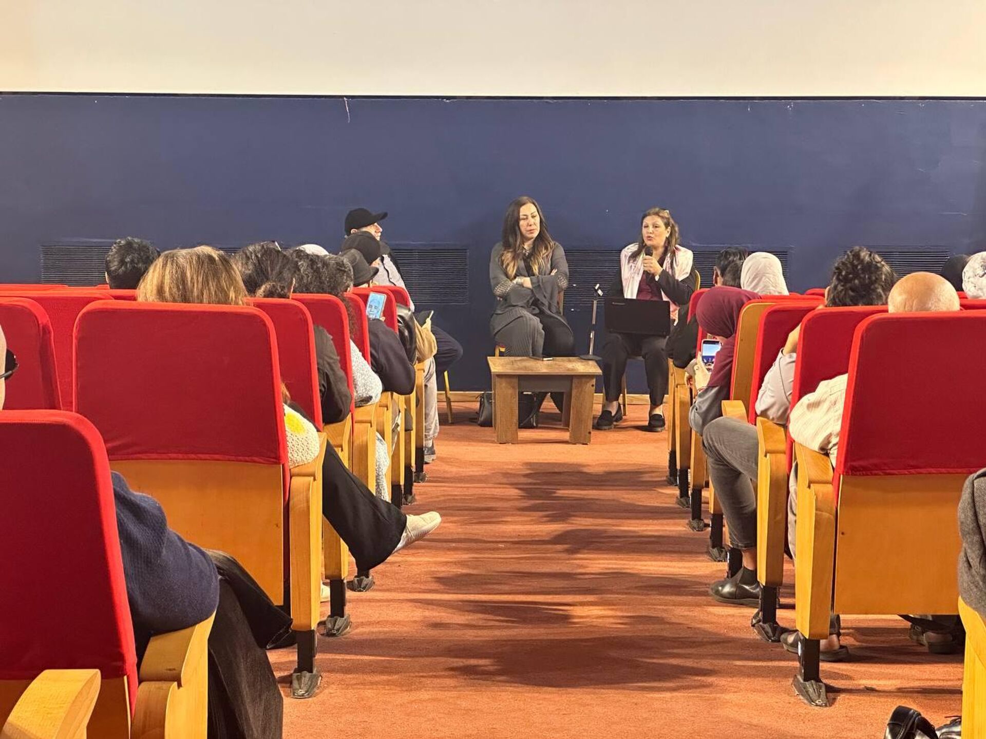 سينما المرأة في الجزائر... نافذة للإبداع وكسر الصور النمطية  - سبوتنيك عربي, 1920, 08.04.2026