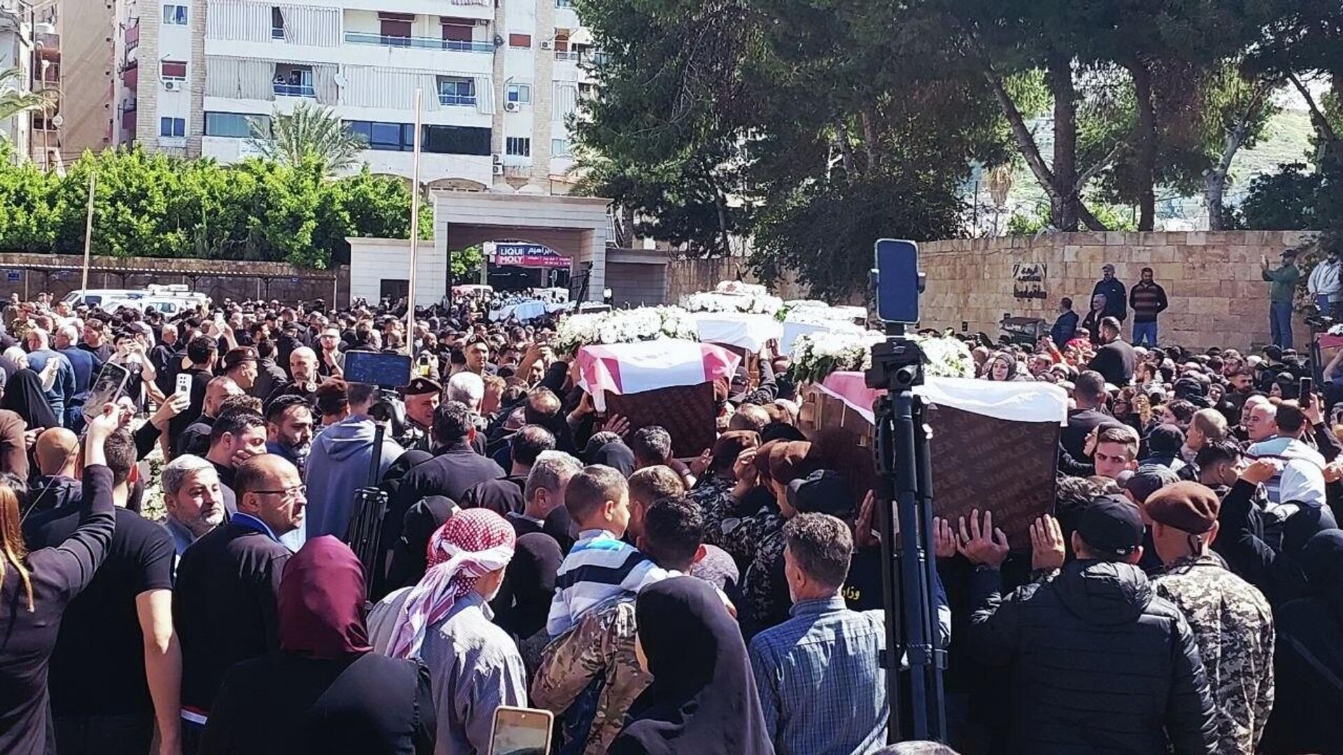 صيدا تؤبن ضحايا مجزرة سراي النبطية الـ13 بمشاركة رسمية وأمني - سبوتنيك عربي, 1920, 11.04.2026