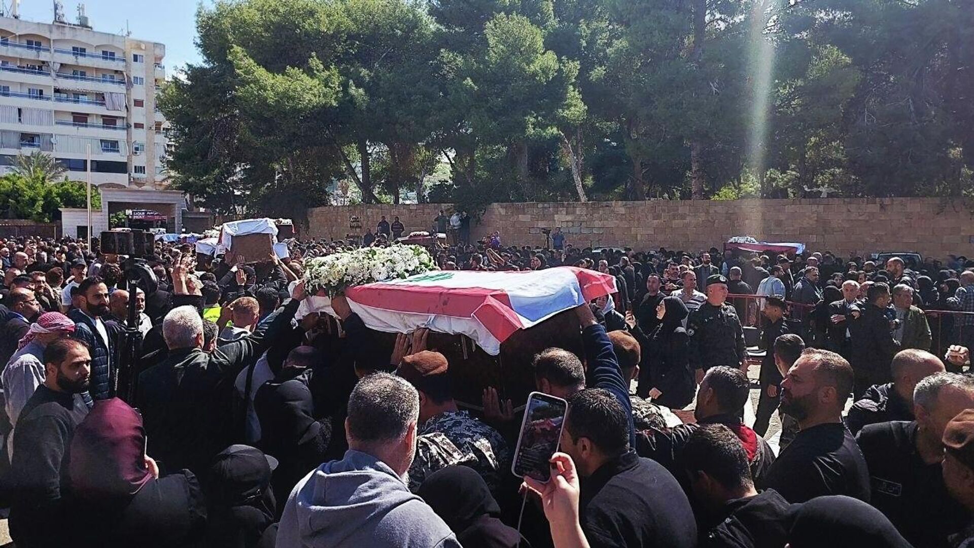 صيدا تؤبن ضحايا مجزرة سراي النبطية الـ13 بمشاركة رسمية وأمني - سبوتنيك عربي, 1920, 11.04.2026