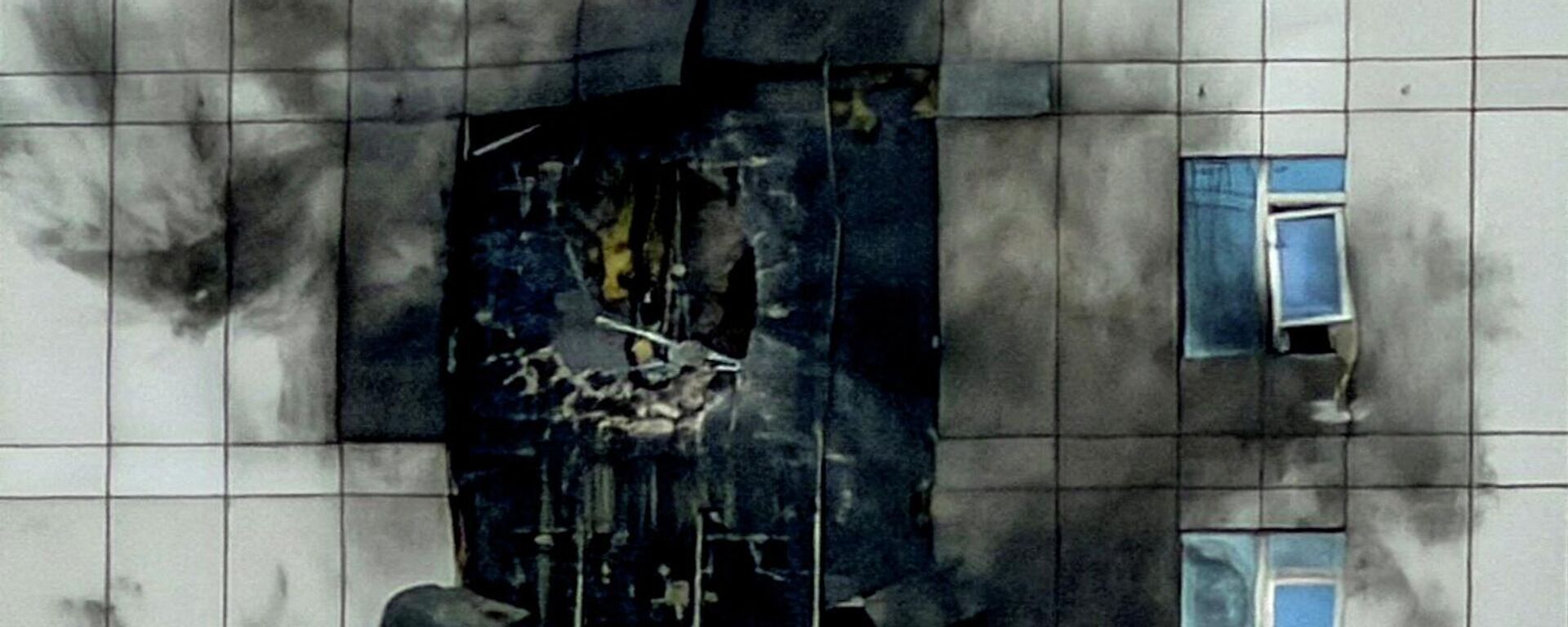 مبنى تضرر جراء هجوم بطائرة مسيرة إيرانية، بعد أن شنت إسرائيل وأمريكا ضربات على إيران، في الجفير، المنامة، البحرين، 1 مارس/ آذار 2026 - سبوتنيك عربي, 1920, 11.04.2026