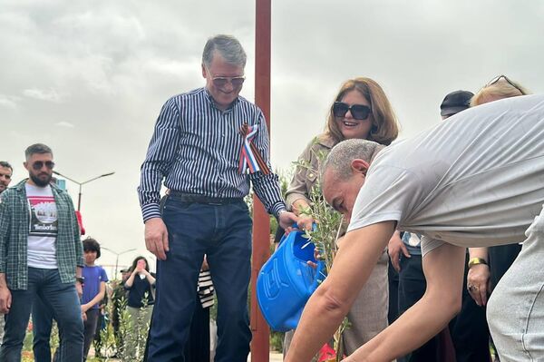 “حديقة الذاكرة”… حين تلتقي الجذور بالتاريخ لتعزيز الصداقة الجزائرية الروسية 2026 - سبوتنيك عربي