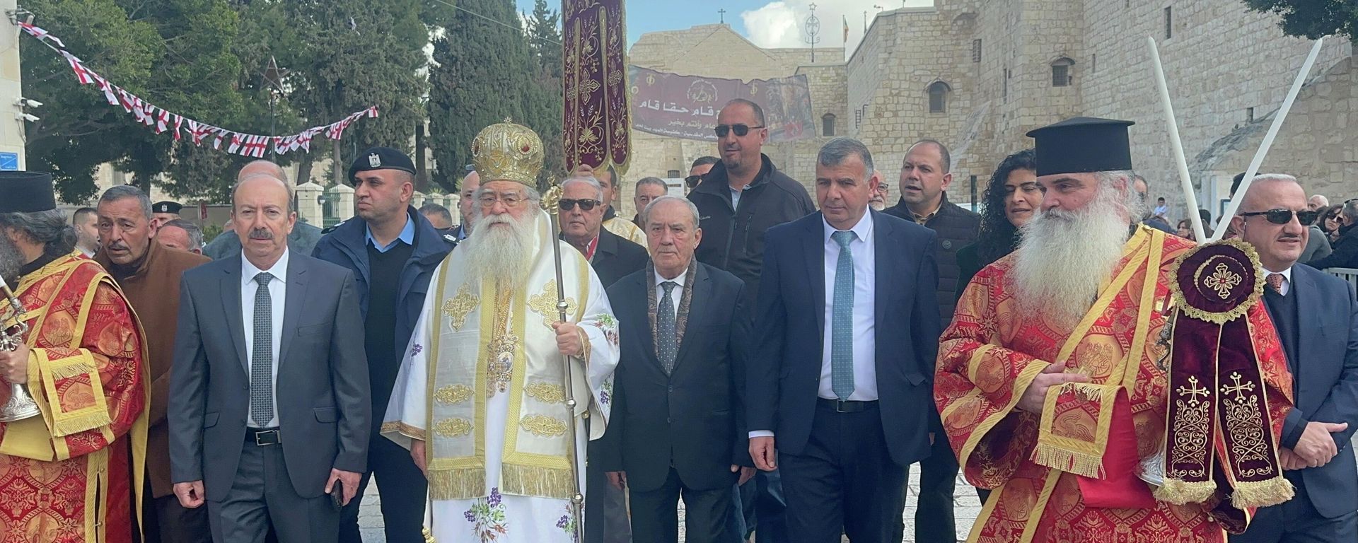 بيت لحم تحتفل بسبت النور.. وتضييقات إسرائيلية في القدس تزامناً مع العيد   - سبوتنيك عربي, 1920, 12.04.2026