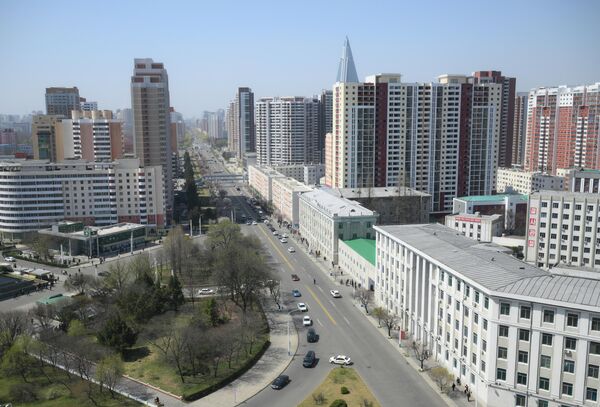 صورة عامة تظهر جمال العاصمة بيونغ يانغ والنهضة العمرانية فيها. - سبوتنيك عربي