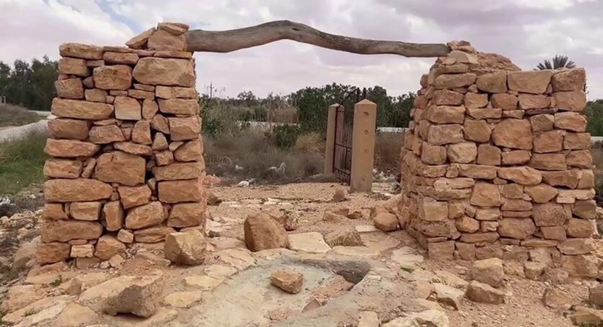 قصر بن تليس التاريخي.. إرث شاهد على حضارات ليبيا يواجه خطر الاندثار - سبوتنيك عربي, 1920, 15.04.2026