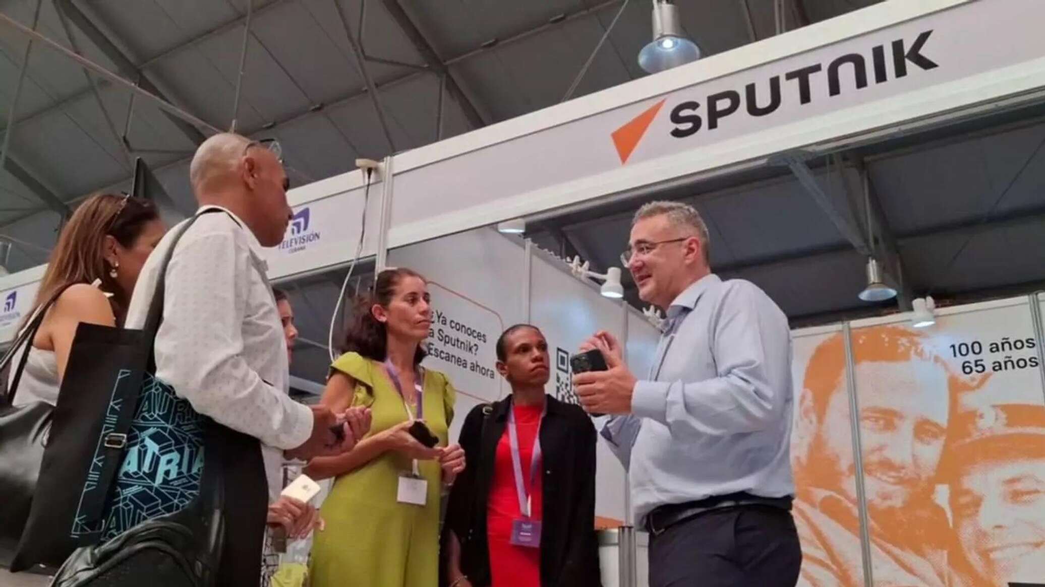 الرئيس الكوبي: أقرأ مواد "سبوتنيك" يوميا