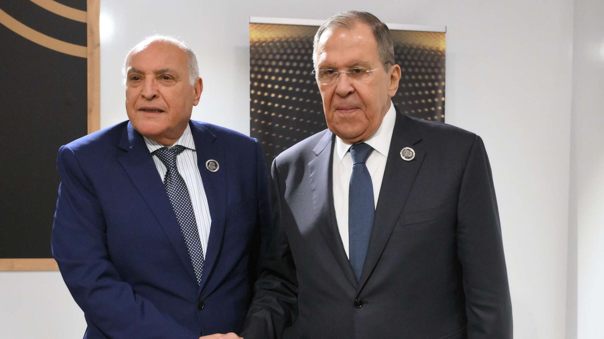 لافروف يبحث مع نظيره الجزائري ملفات إقليمية متعددة على هامش منتدى أنطاليا