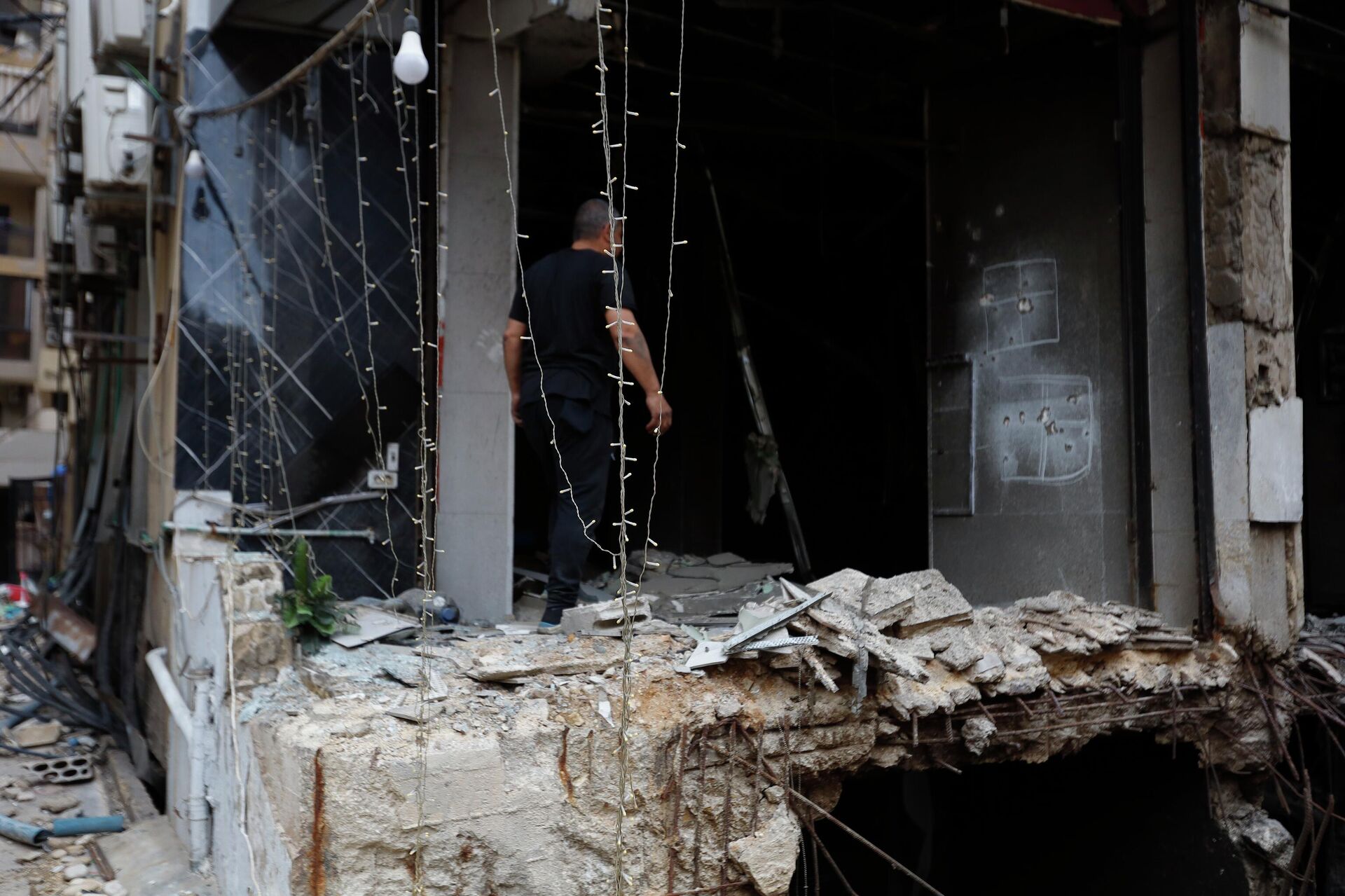 عدسة سبوتنيك ترصد جراح الضاحية الجنوبية لبيروت في اليوم الرابع للهدنة - سبوتنيك عربي, 1920, 20.04.2026