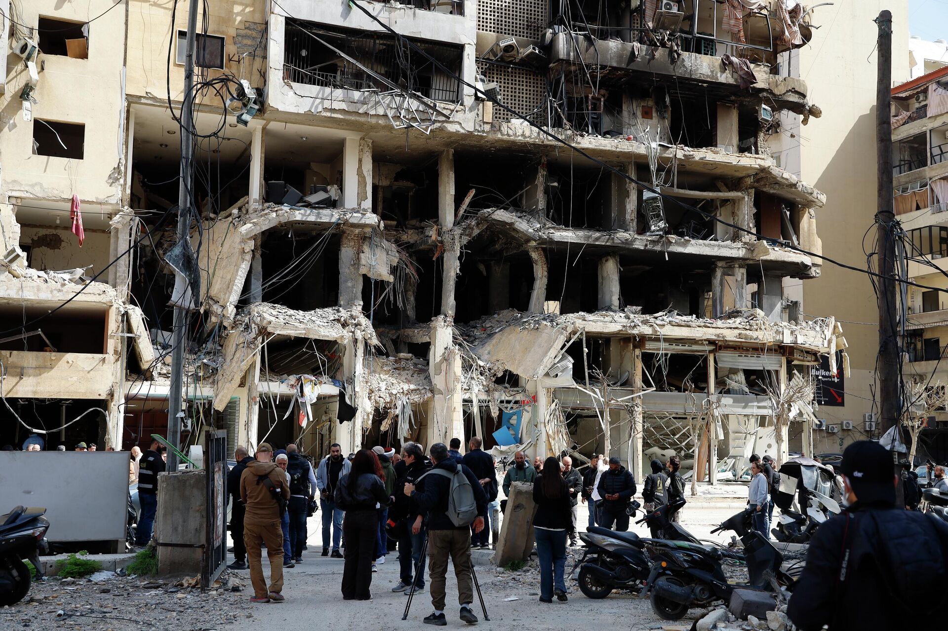 عدسة سبوتنيك ترصد جراح الضاحية الجنوبية لبيروت في اليوم الرابع للهدنة - سبوتنيك عربي, 1920, 20.04.2026